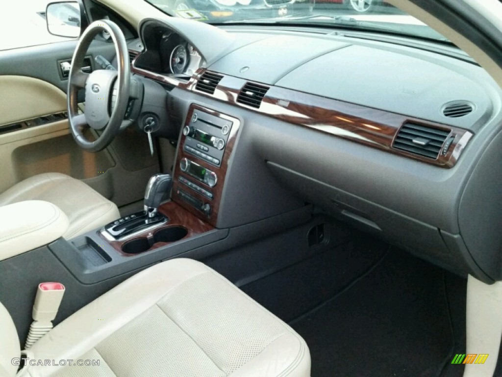 2009 Ford Taurus SEL Camel Dashboard Photo #99026499