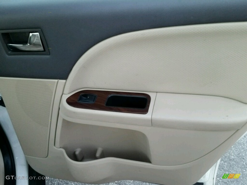 2009 Ford Taurus SEL Camel Door Panel Photo #99026535