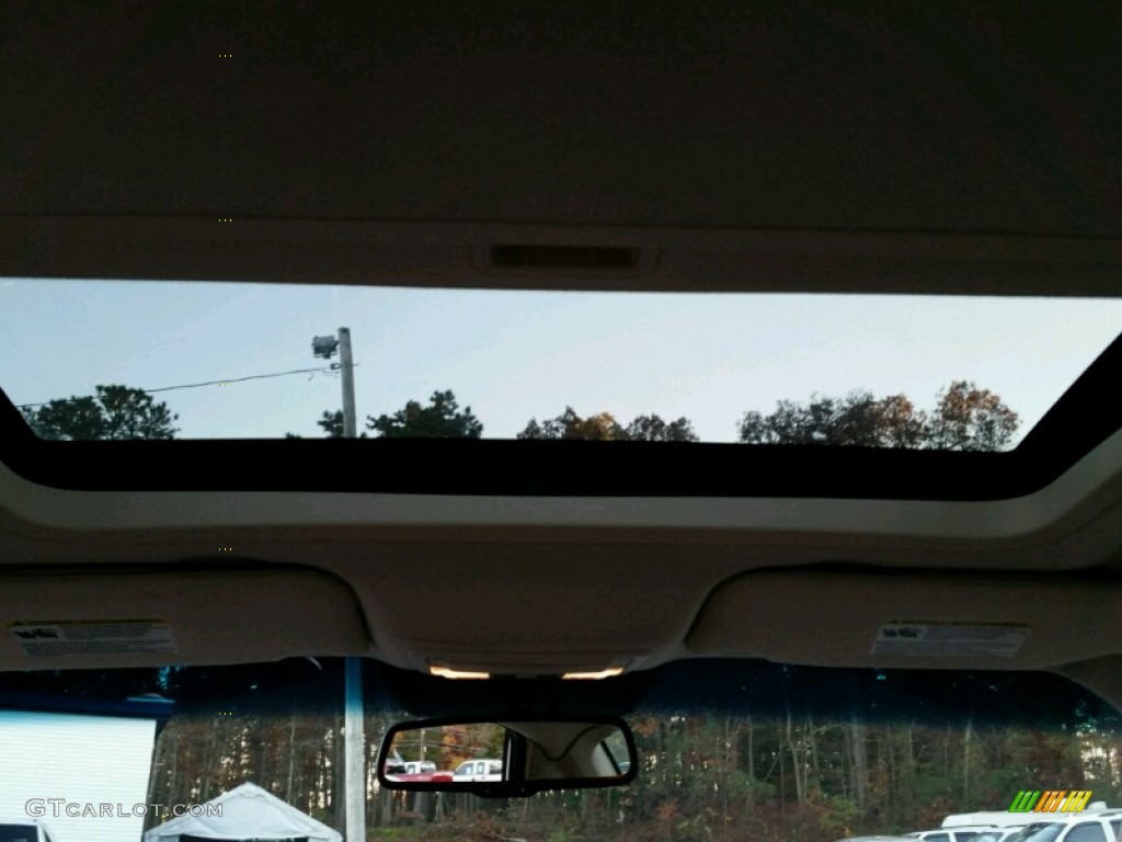 2009 Ford Taurus SEL Sunroof Photos