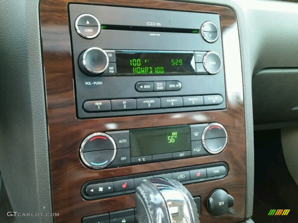 2009 Ford Taurus SEL Controls Photos