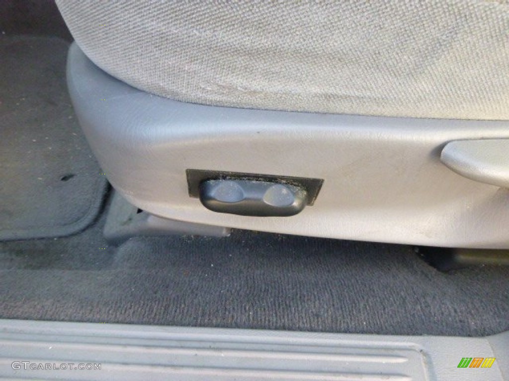 2003 Taurus SE - Dark Shadow Grey Metallic / Medium Graphite photo #16