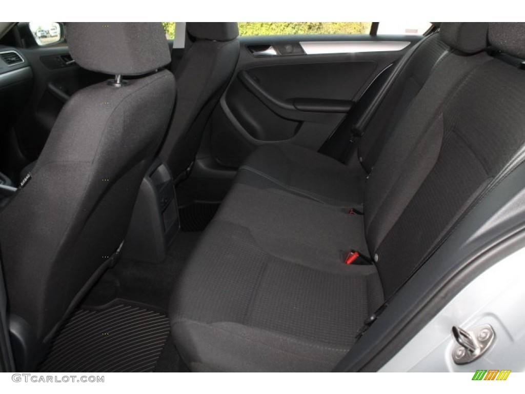 2015 Volkswagen Jetta SE Sedan Rear Seat Photo #99033087