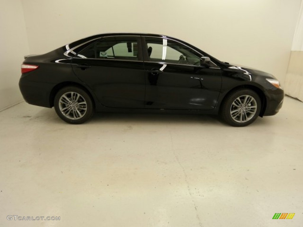 2015 Camry SE - Attitude Black Metallic / Black photo #1