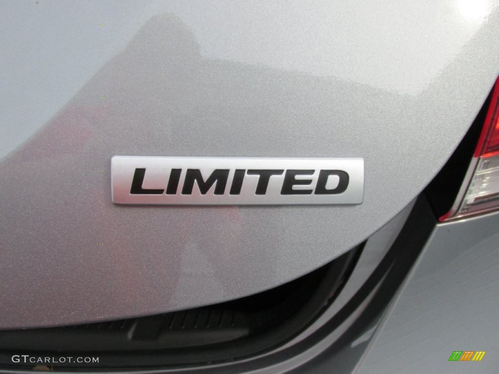 2015 Elantra Limited Sedan - Titanium Gray Metallic / Black photo #15