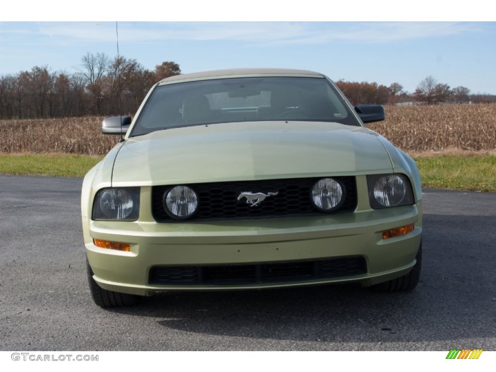 2005 Mustang GT Premium Convertible - Legend Lime Metallic / Medium Parchment photo #2