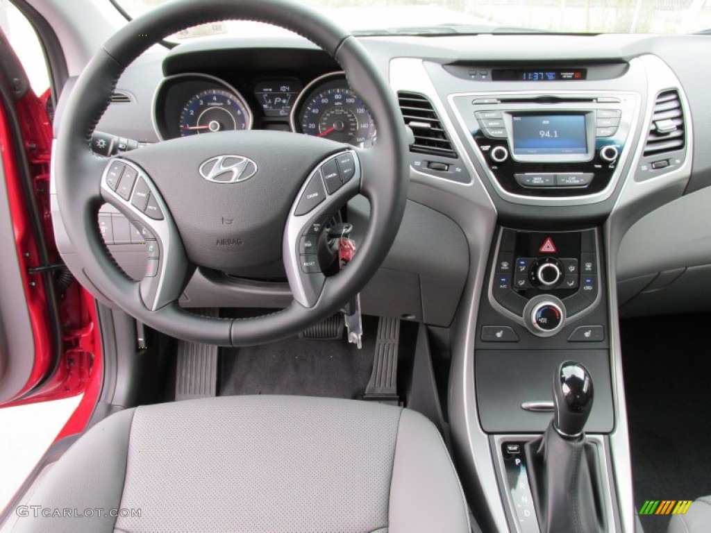 2015 Elantra Limited Sedan - Geranium Red / Gray photo #26