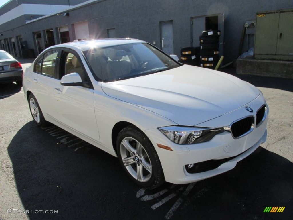 2015 3 Series 328i xDrive Sedan - Alpine White / Venetian Beige photo #8