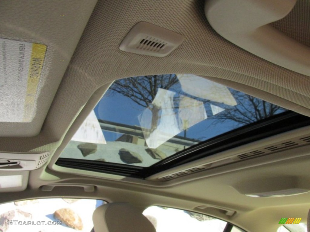 2015 3 Series 328i xDrive Sedan - Alpine White / Venetian Beige photo #11