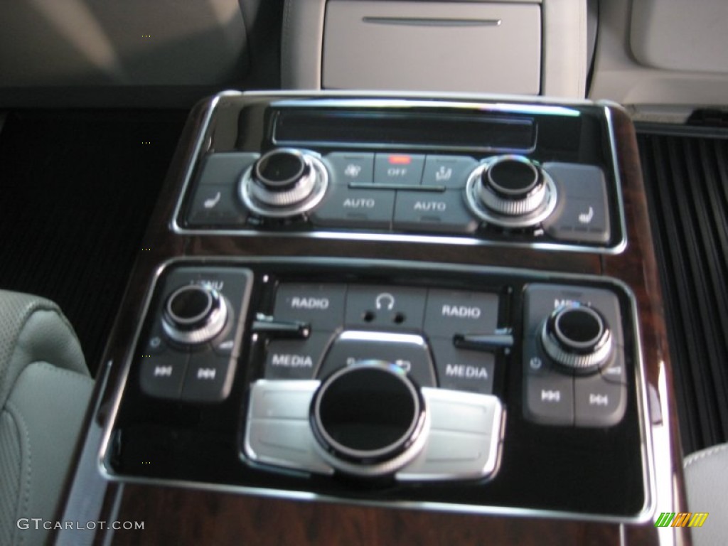 2011 A8 L 4.2 FSI quattro - Night Blue Pearl Effect / Titanium Grey photo #46