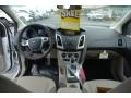 2014 Oxford White Ford Focus SE Sedan  photo #13