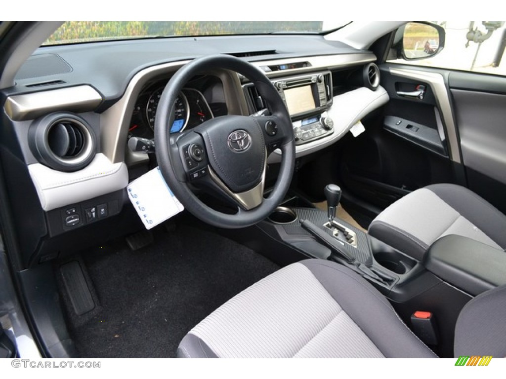 Ash Interior 2015 Toyota RAV4 XLE AWD Photo #99065473