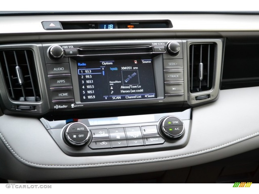 2015 Toyota RAV4 XLE AWD Controls Photo #99065493