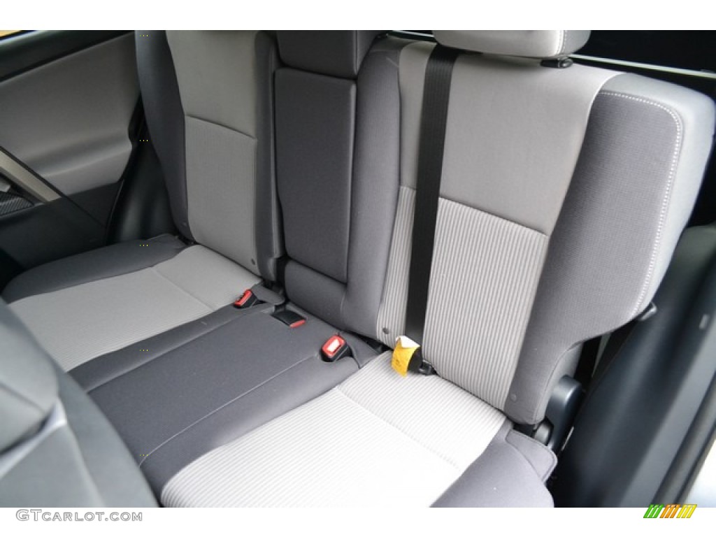 2015 Toyota RAV4 XLE AWD Rear Seat Photo #99065505