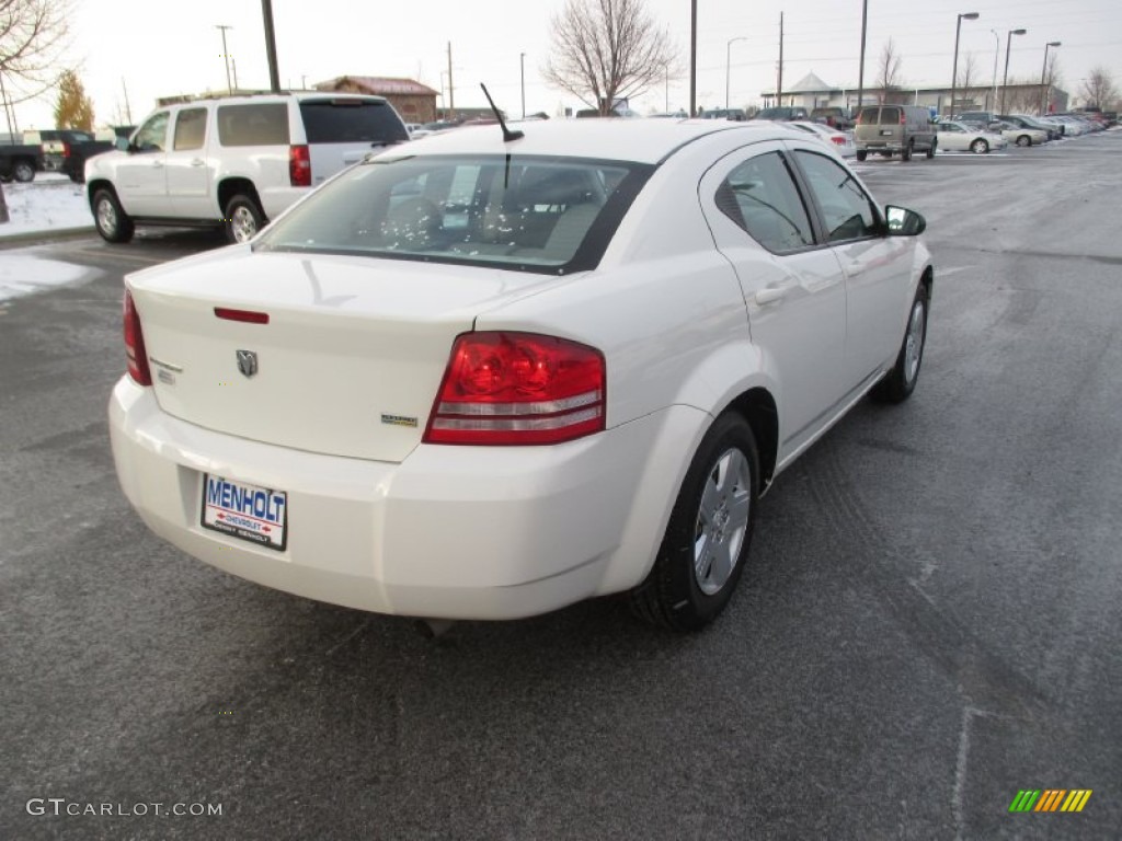 2008 Avenger SE - Stone White / Dark Khaki/Light Graystone photo #6