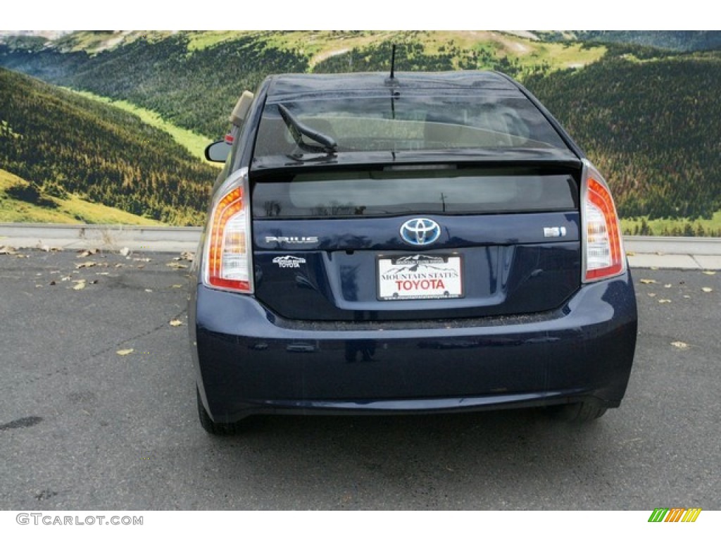 2015 Prius Four Hybrid - Nautical Blue Metallic / Bisque photo #4