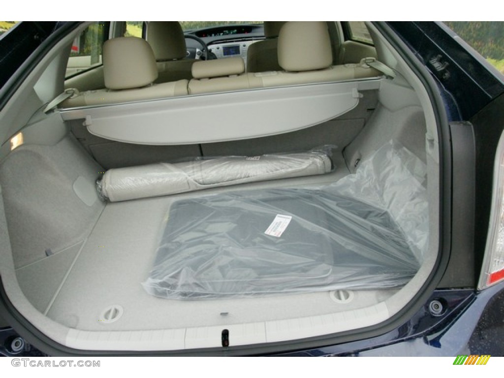 2015 Toyota Prius Four Hybrid Trunk Photo #99067374