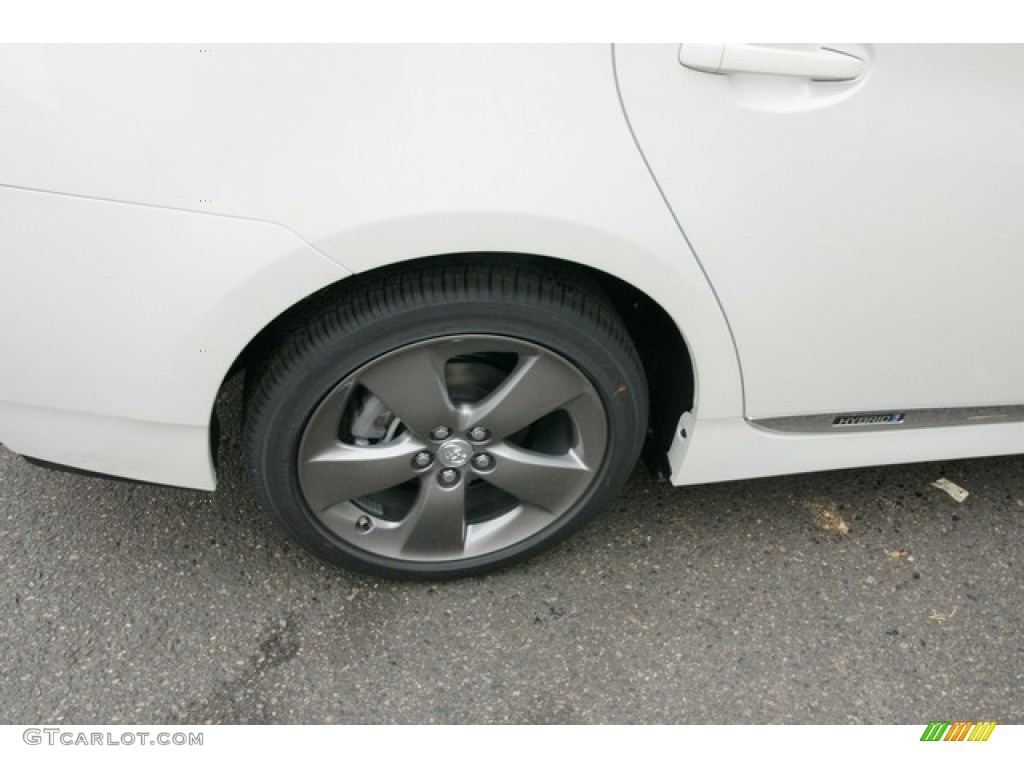 2015 Toyota Prius Persona Series Hybrid Wheel Photo #99067569