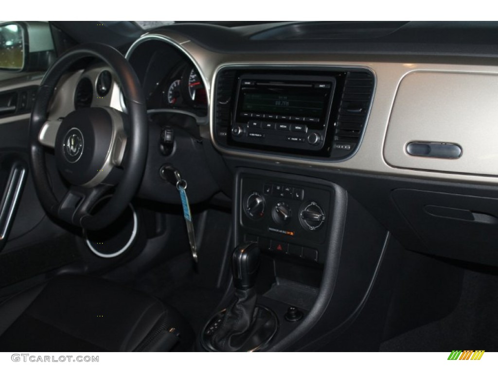 2012 Beetle 2.5L - Moonrock Silver Metallic / Titan Black photo #23