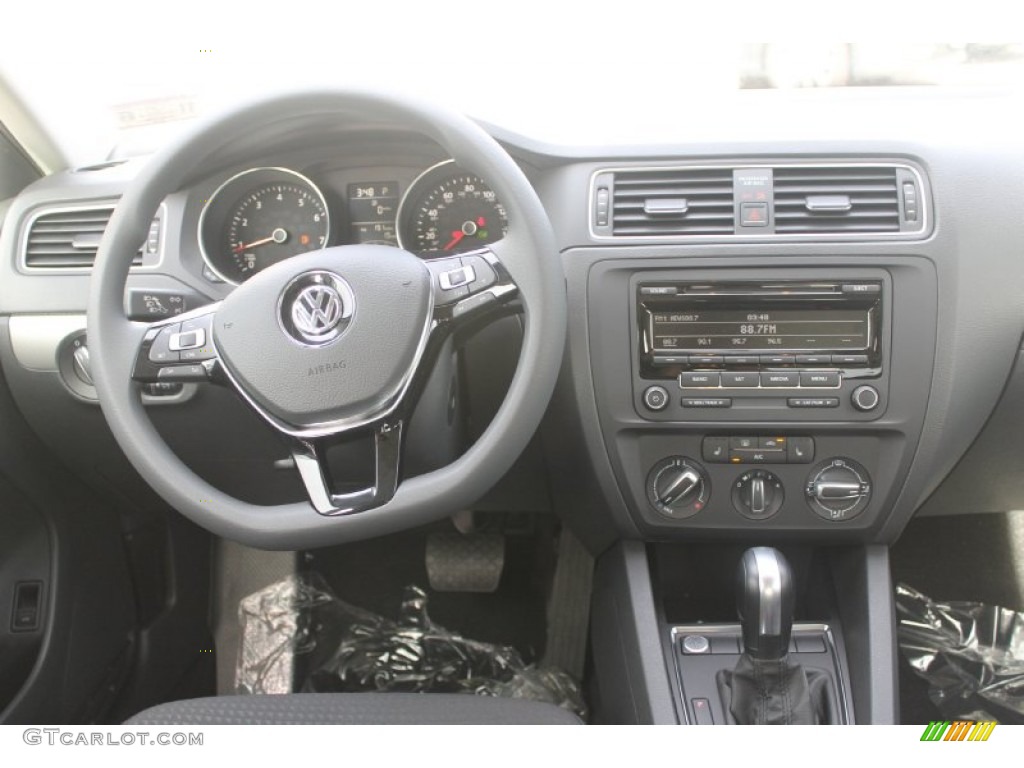 2015 Jetta SE Sedan - Pure White / Titan Black photo #15