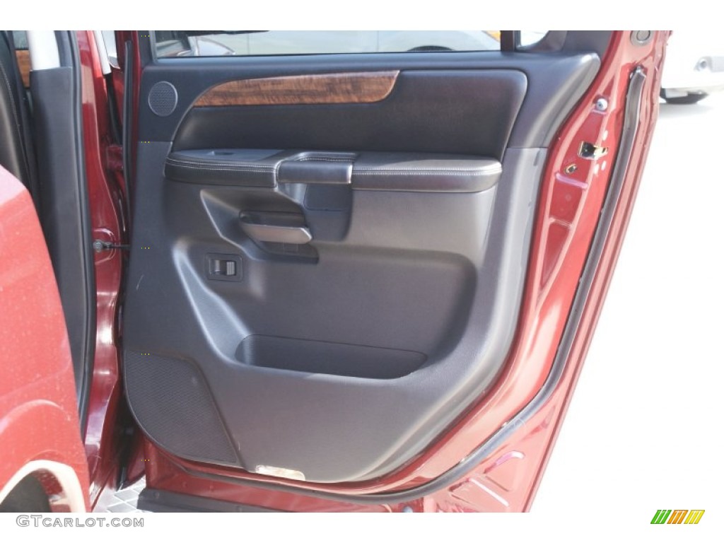 2010 Armada Titanium - Tuscan Sun Red Pearl / Charcoal photo #21