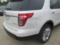2015 White Platinum Ford Explorer XLT  photo #4