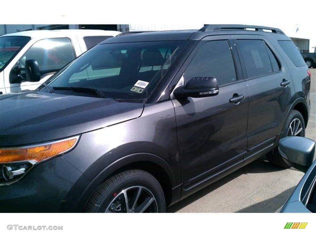 2015 Explorer XLT - Magnetic / Charcoal Black photo #1