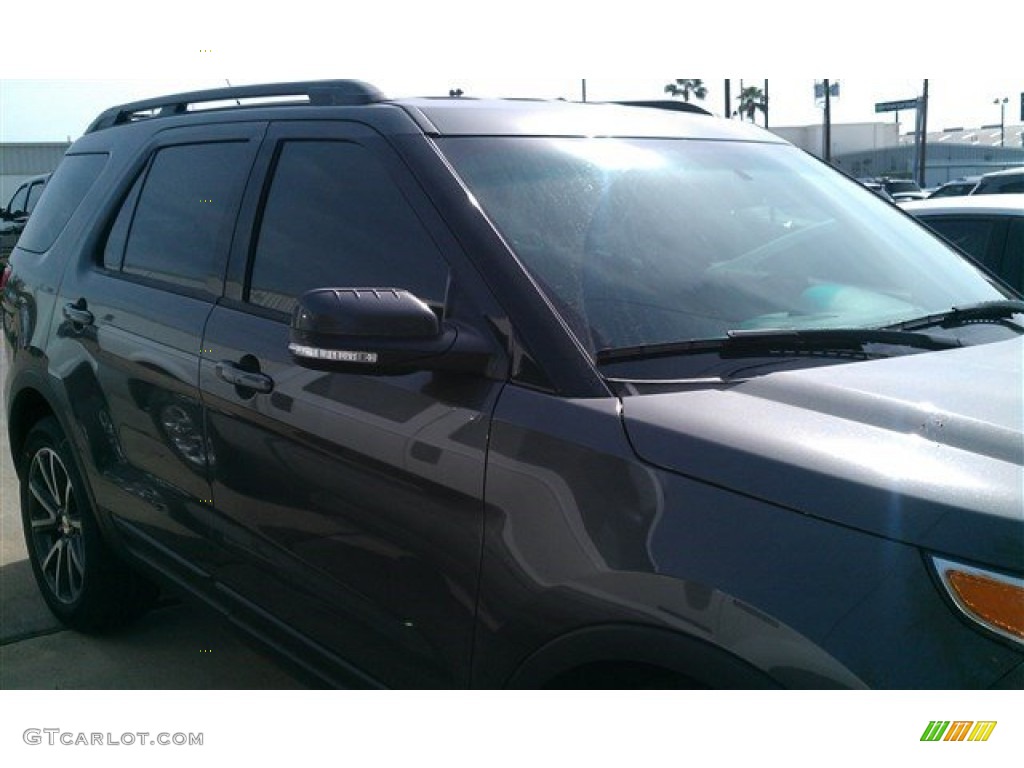 2015 Explorer XLT - Magnetic / Charcoal Black photo #4