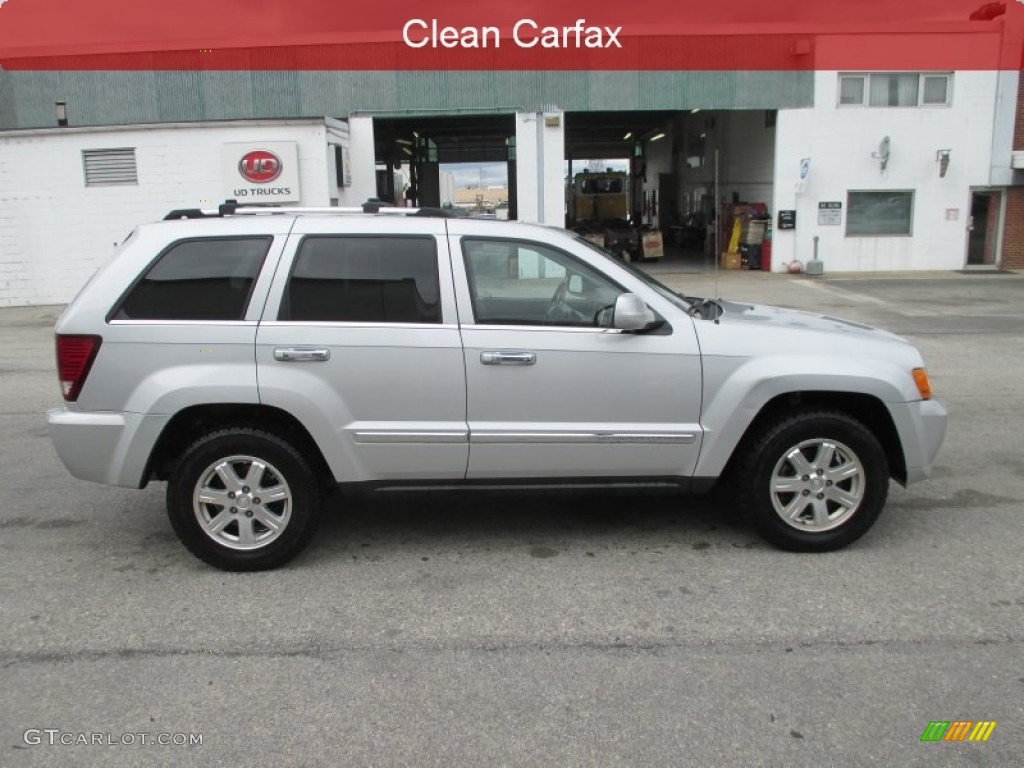 2008 Grand Cherokee Overland 4x4 - Bright Silver Metallic / Dark Khaki/Light Graystone photo #2