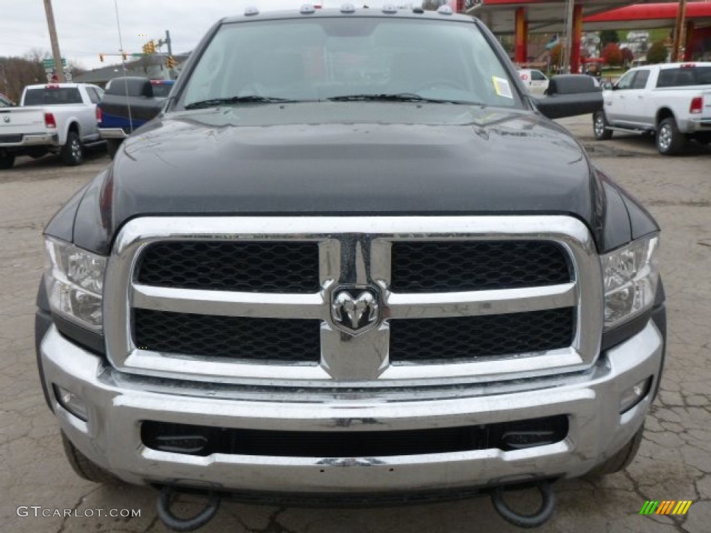 Black 2015 Ram 5500 Tradesman Crew Cab 4x4 Chassis Exterior Photo #99078096