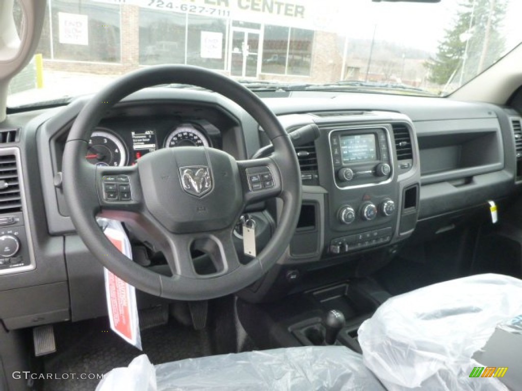 2015 Ram 5500 Tradesman Crew Cab 4x4 Chassis Black/Diesel Gray Dashboard Photo #99078190