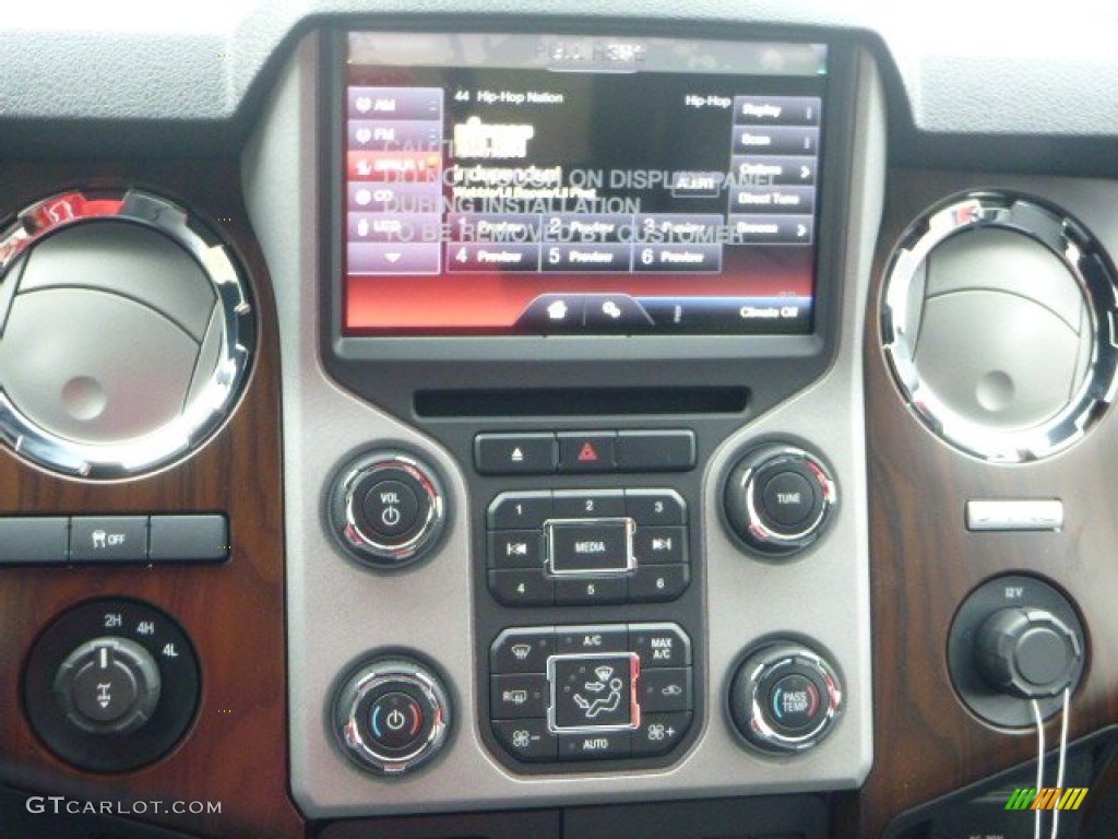 2015 Ford F350 Super Duty Lariat Crew Cab 4x4 Controls Photo #99080148