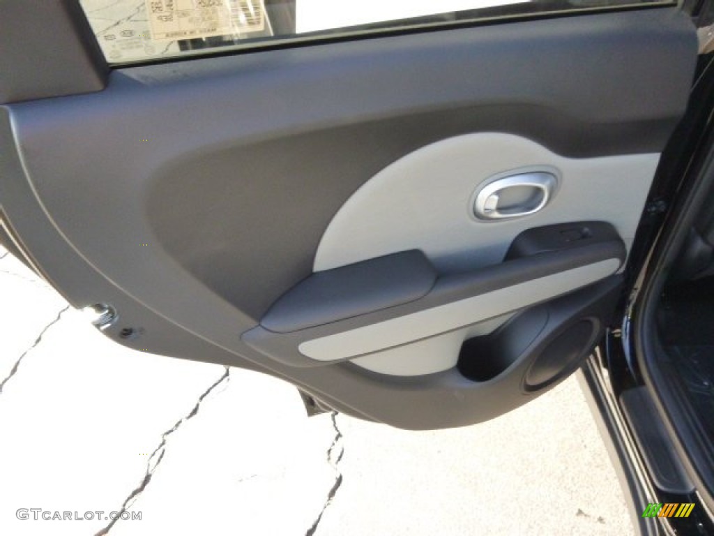 2015 Soul  - Shadow Black / Black photo #13