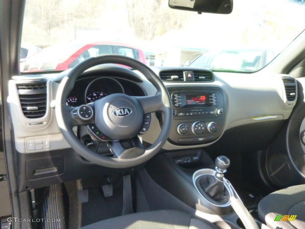 2015 Soul  - Shadow Black / Black photo #14