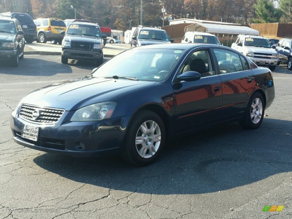 2005 Altima 2.5 S - Majestic Blue Metallic / Blond photo #2