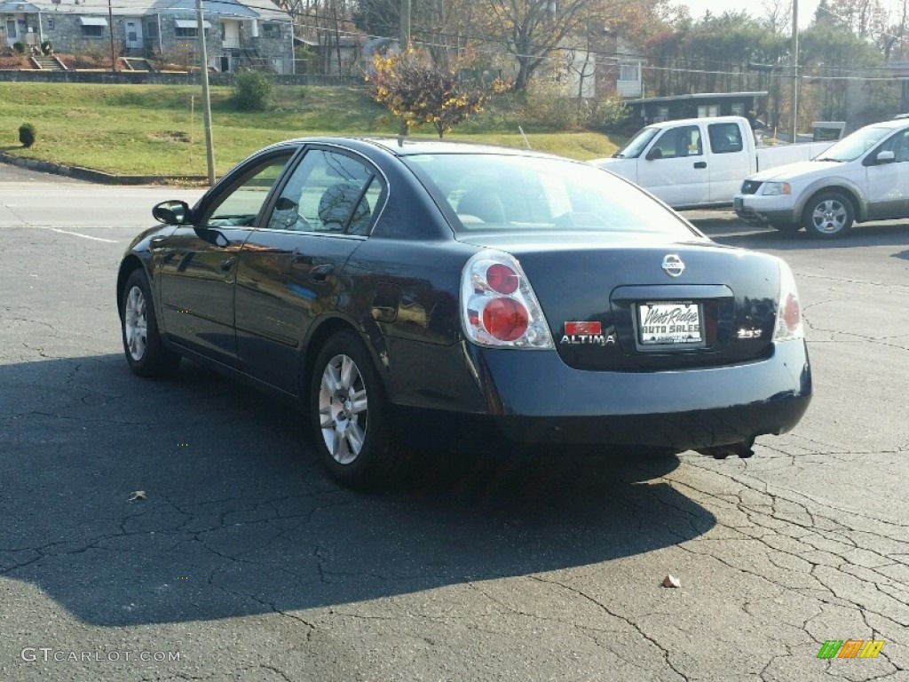 2005 Altima 2.5 S - Majestic Blue Metallic / Blond photo #4
