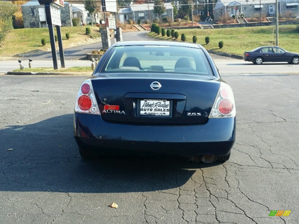 2005 Altima 2.5 S - Majestic Blue Metallic / Blond photo #5