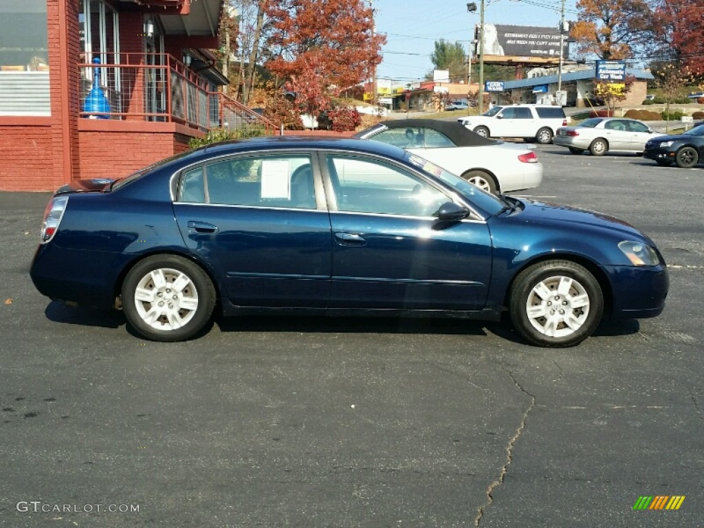 2005 Altima 2.5 S - Majestic Blue Metallic / Blond photo #7