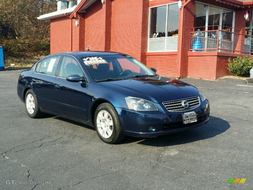 2005 Altima 2.5 S - Majestic Blue Metallic / Blond photo #8