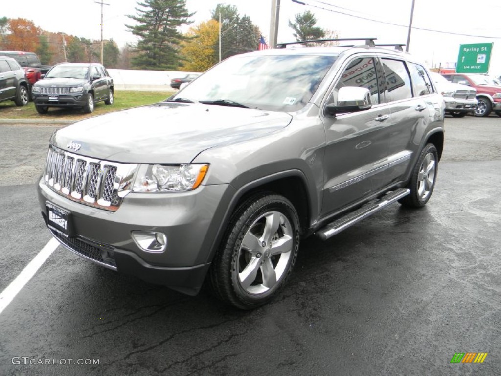 2013 Grand Cherokee Overland 4x4 - Mineral Gray Metallic / New Saddle/Black photo #1