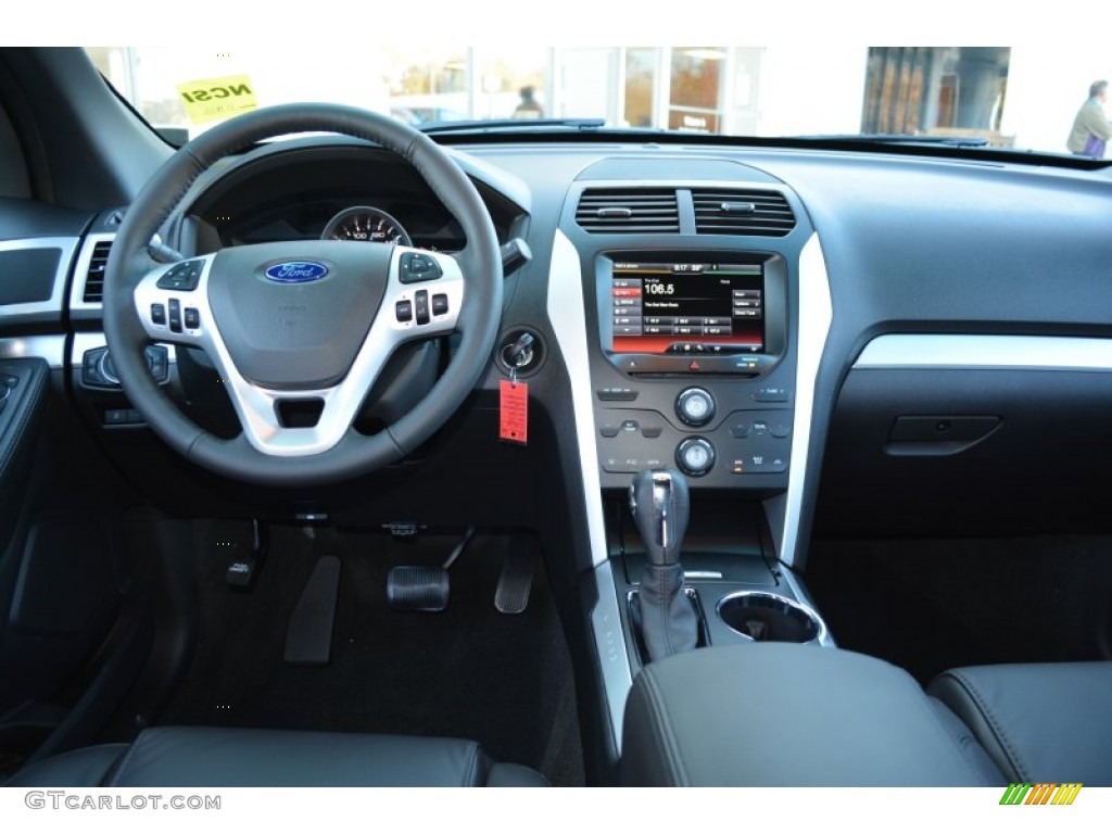 2015 Explorer XLT 4WD - Magnetic / Charcoal Black photo #8