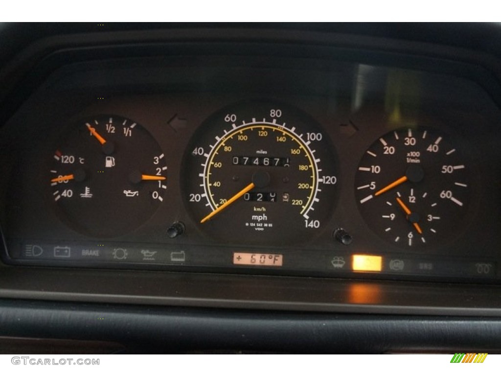 1995 Mercedes-Benz E 300D Sedan Gauges Photo #99104865