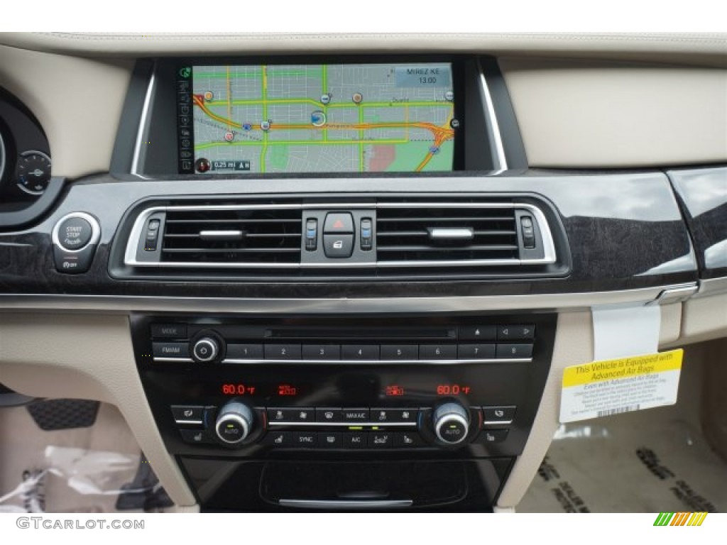 2015 BMW 7 Series 740Li Sedan Controls Photos