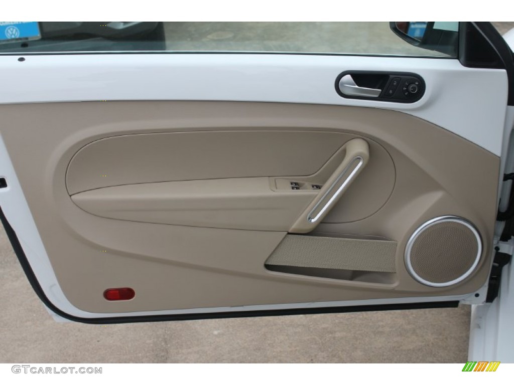 2015 Volkswagen Beetle 1.8T Convertible Beige Door Panel Photo #99110638