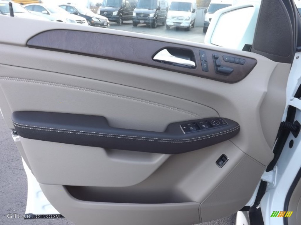 2015 Mercedes-Benz ML 250 BlueTEC 4Matic Almond Beige/Mocha Door Panel Photo #99110968