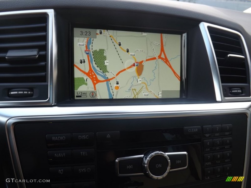 2015 Mercedes-Benz ML 250 BlueTEC 4Matic Navigation Photos