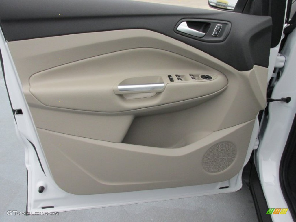 2015 Escape SE - Oxford White / Medium Light Stone photo #20