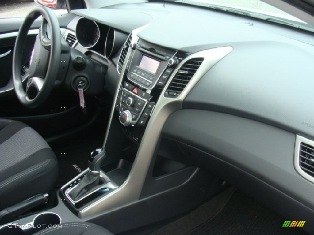 2013 Elantra GT - Silver / Black photo #24