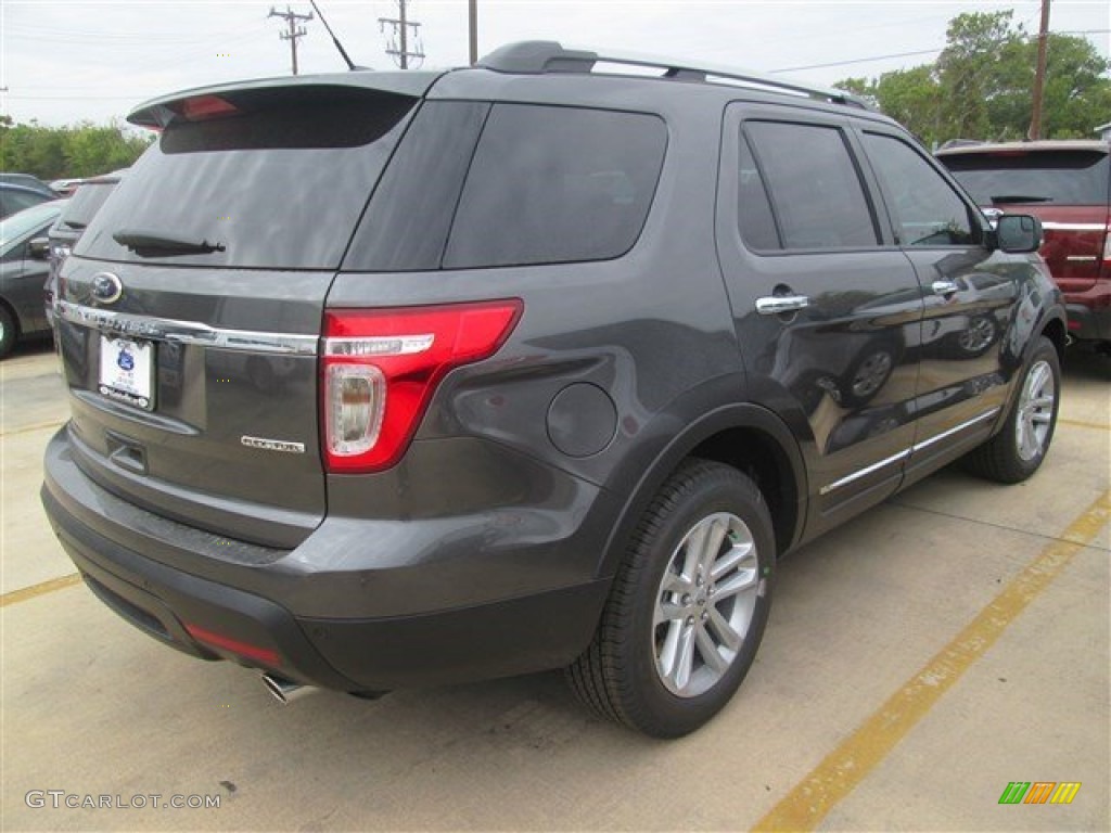 2015 Explorer XLT - Magnetic / Charcoal Black photo #2