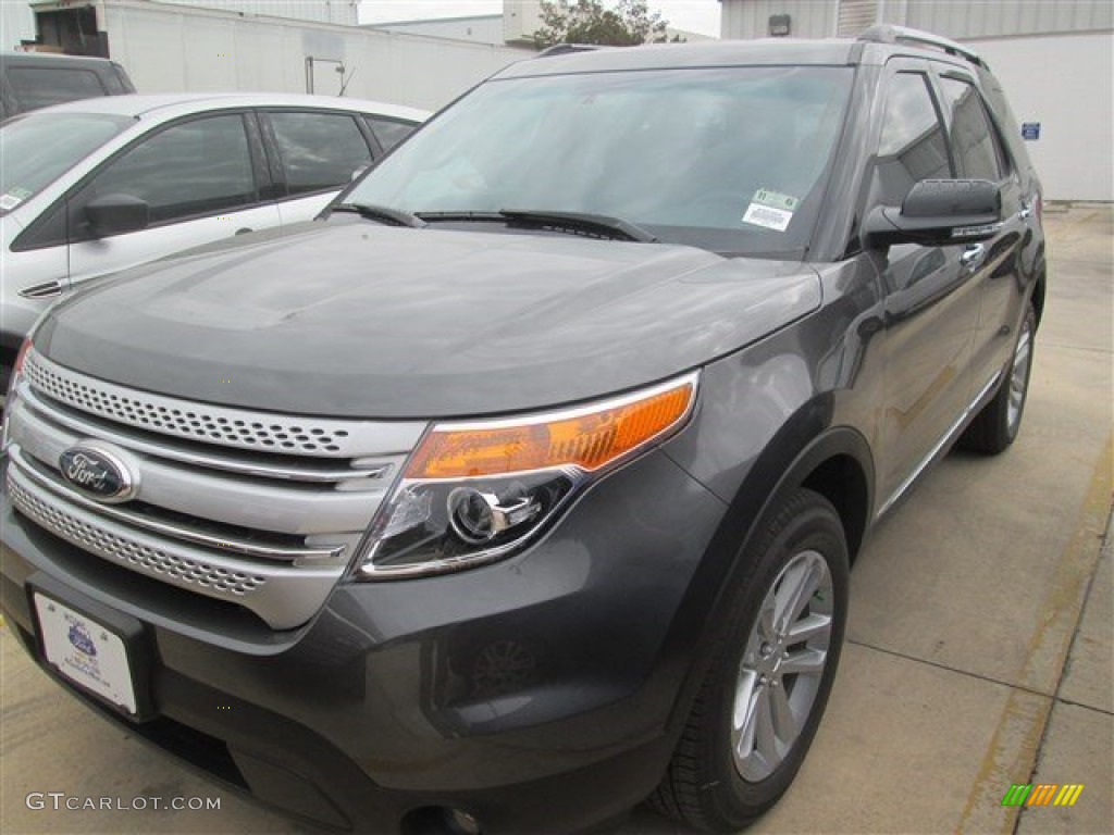 2015 Explorer XLT - Magnetic / Charcoal Black photo #7