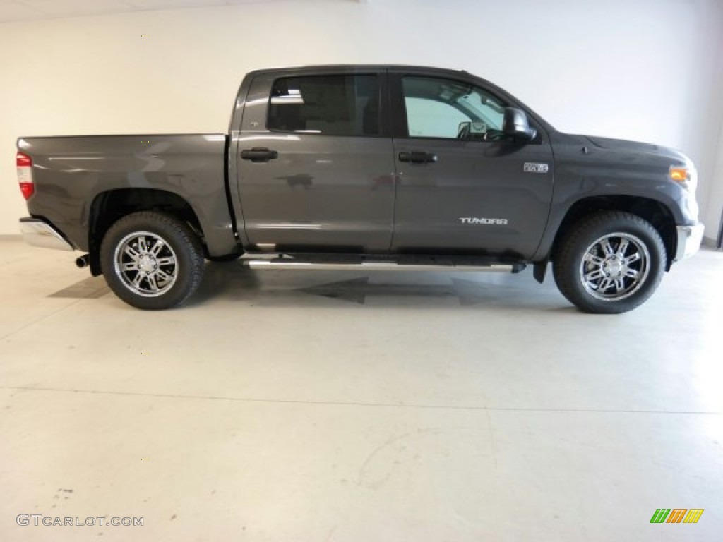 2015 Tundra SR5 CrewMax 4x4 - Magnetic Gray Metallic / Graphite photo #1